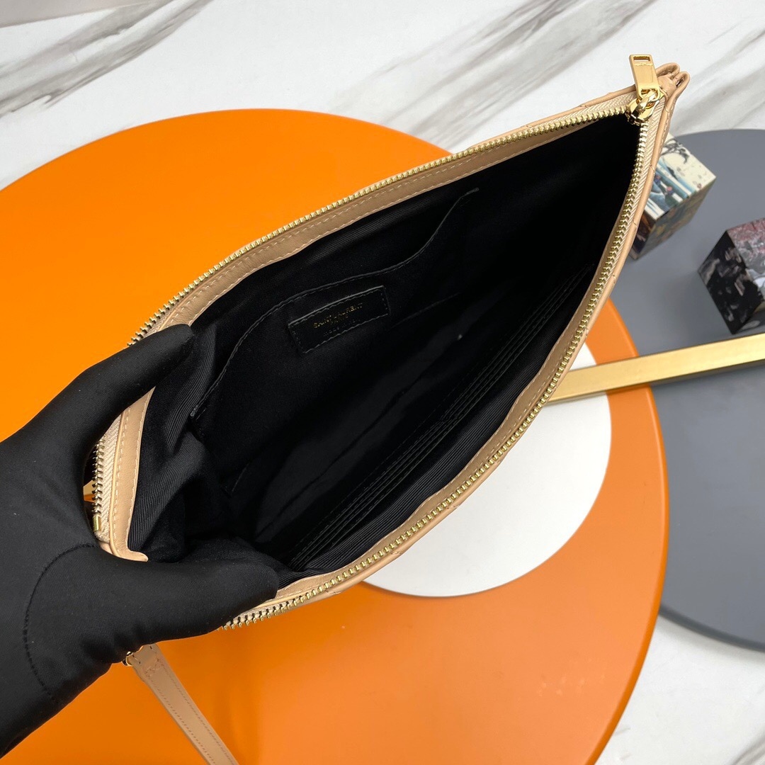 10cc94c1138bdf5b12d8f53076642b51_1758774802_3795.jpg 10cc94c1138bdf5b12d8f53076642b51_1758774802_3795.jpg