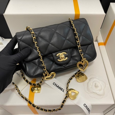 샤넬 하트참 미니 플랩백