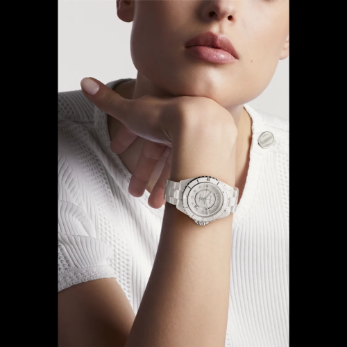 샤넬 J12 워치 38mm