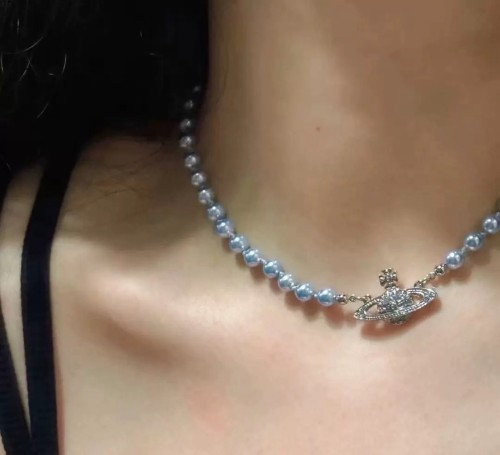 비비안 웨스트우드 목걸이