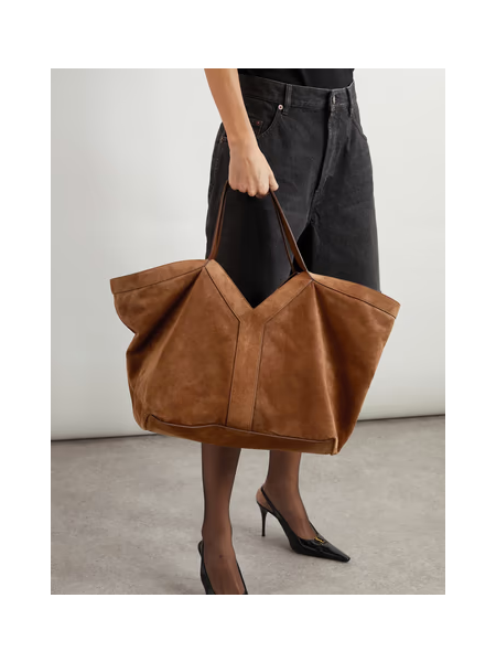 생로랑 스웨이드 소재의 Y 토트백