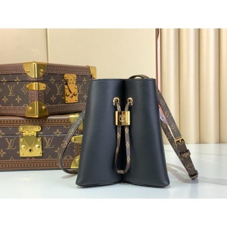 루이비통 블룸 PM 숄더백
