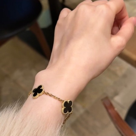 반클리프 아펠 알함브라 팔찌