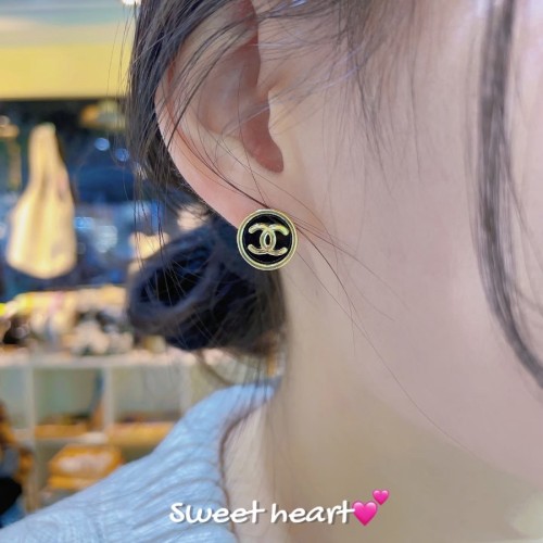 샤넬 CC 로고 미니 귀걸이