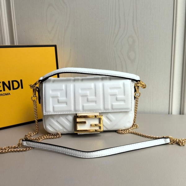 펜디 바게트 체인 백 미니
