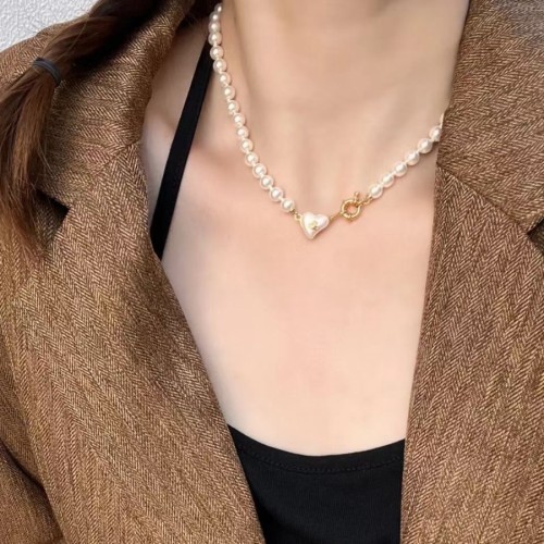비비안 웨스트우드 하트 진주 목걸이