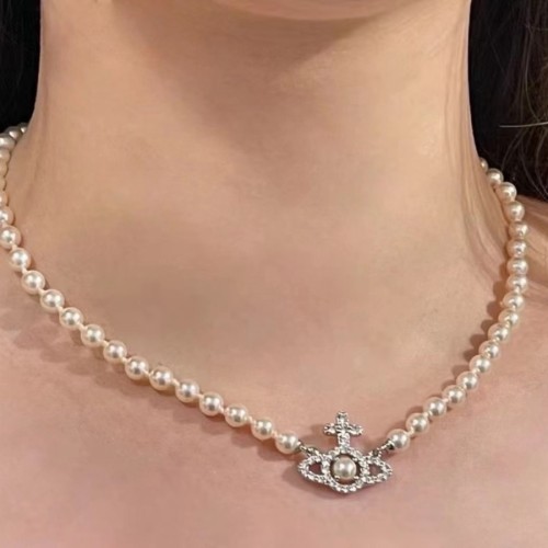 비비안 웨스트우드 진주 목걸이