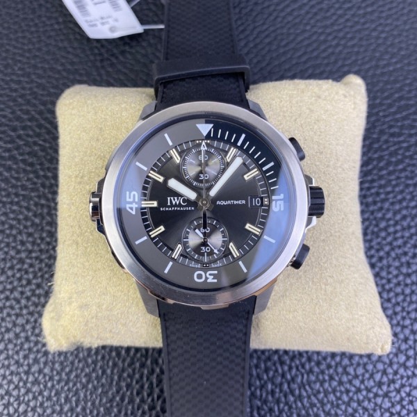 IWC 아쿠아타이머 크로노그래프 44mm