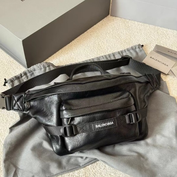 발렌시아가 레더 벨트백